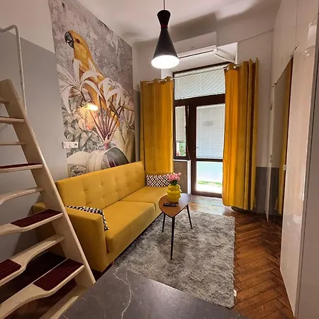 Parrot Apartment Main Station Cracow-3